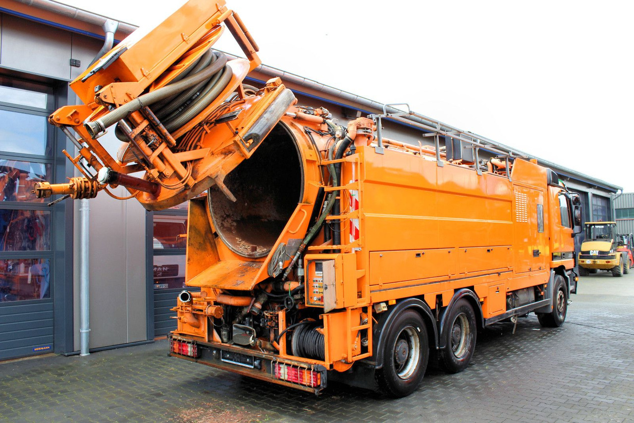 Mercedes-Benz Actros 2653 6x4 V8 Müller 16m³ Saug u.Spül-Kombi - Saug-/ Spülfahrzeug: das Bild 5 Mercedes-Benz Actros 2653 6x4 V8 Müller 16m³ Saug u.Spül-Kombi - Saug-/ Spülfahrzeug: das Bild 5