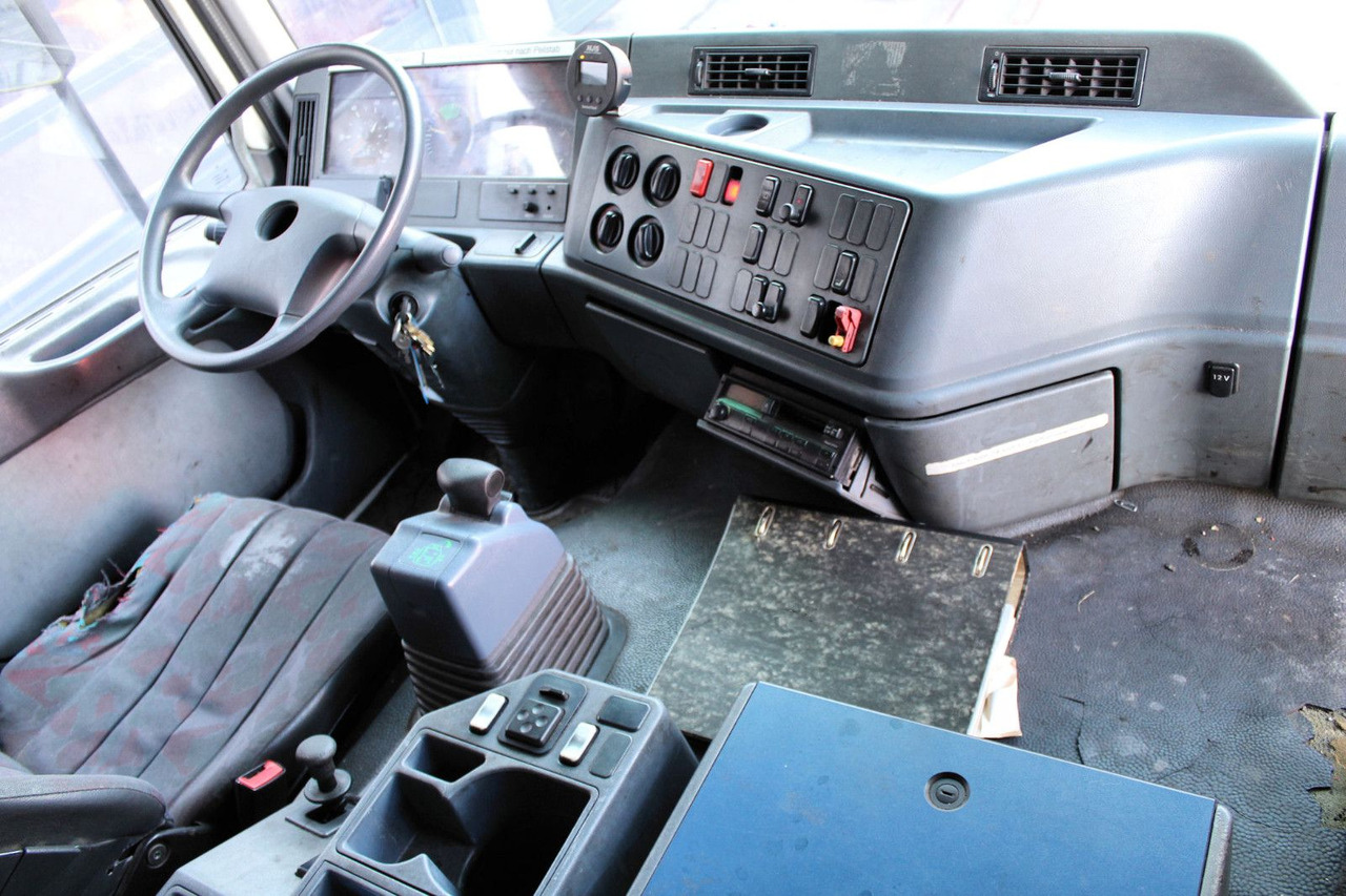 Saug-/ Spülfahrzeug Mercedes-Benz Actros 3335 6x4 Kroll 13m³ HD-Kombi ADR/GGVS V2A: das Bild 10