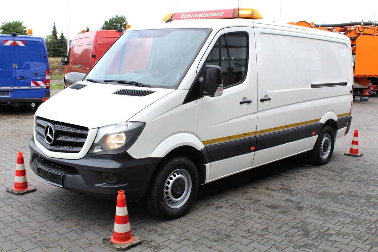 Mercedes-Benz Sprinter 316 CDI + Leistikow 1m³ HD-Spüler 3,5t - Saug-/ Spülfahrzeug: das Bild 2 Mercedes-Benz Sprinter 316 CDI + Leistikow 1m³ HD-Spüler 3,5t - Saug-/ Spülfahrzeug: das Bild 2
