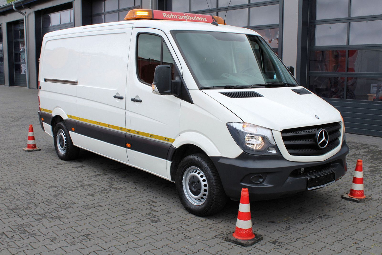 Mercedes-Benz Sprinter 316 CDI + Leistikow 1m³ HD-Spüler 3,5t - Saug-/ Spülfahrzeug: das Bild 1 Mercedes-Benz Sprinter 316 CDI + Leistikow 1m³ HD-Spüler 3,5t - Saug-/ Spülfahrzeug: das Bild 1