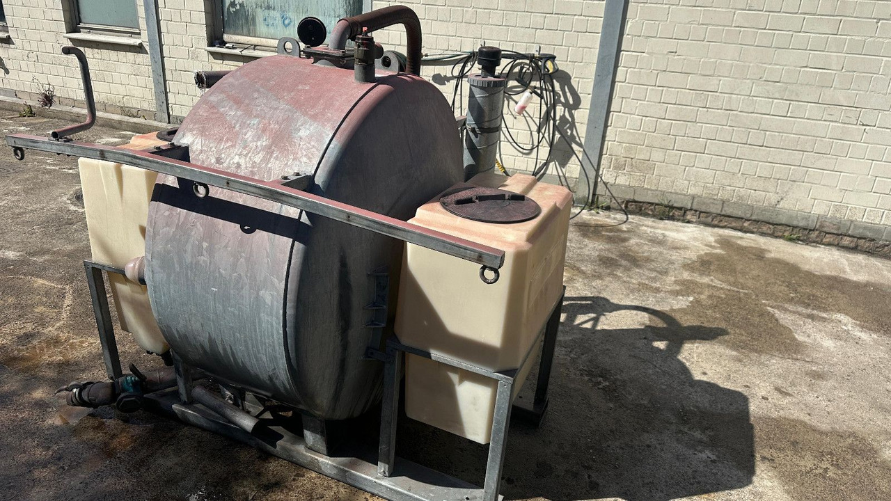 Saug-Druck fass Flexi + 2 Frisch-Wassertaschen - Saug-/ Spülfahrzeug: das Bild 2 Saug-Druck fass Flexi + 2 Frisch-Wassertaschen - Saug-/ Spülfahrzeug: das Bild 2