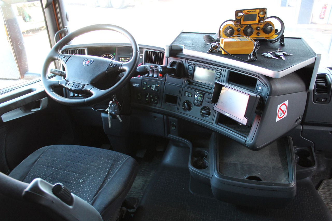 Saug-/ Spülfahrzeug Scania R450 8x4 Kroll 19m³ Wasserrückgewinner Kombi-HD: das Bild 15