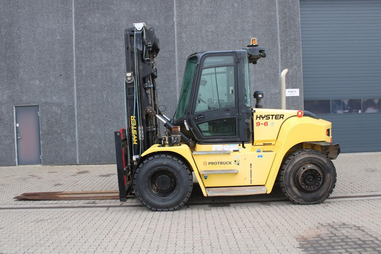 Hyster H9.00XM-6 - Dieselstapler: das Bild 1 Hyster H9.00XM-6 - Dieselstapler: das Bild 1