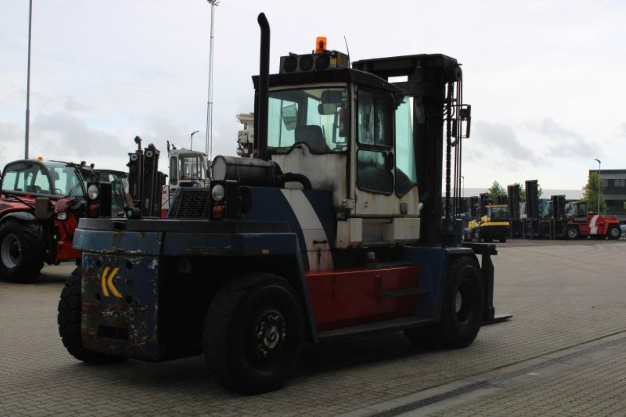 Kalmar DCD160-12 - Dieselstapler: das Bild 3 Kalmar DCD160-12 - Dieselstapler: das Bild 3