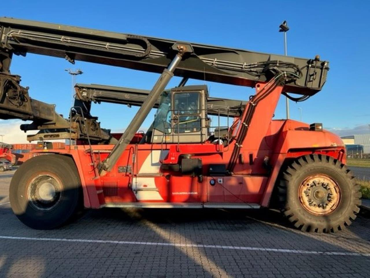 Kalmar DRF450-65S6X - Reach stacker: das Bild 1 Kalmar DRF450-65S6X - Reach stacker: das Bild 1