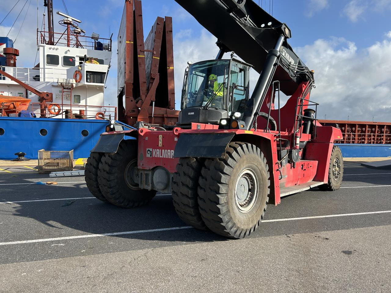Kalmar DRG450-65S5 - Reach stacker: das Bild 2 Kalmar DRG450-65S5 - Reach stacker: das Bild 2