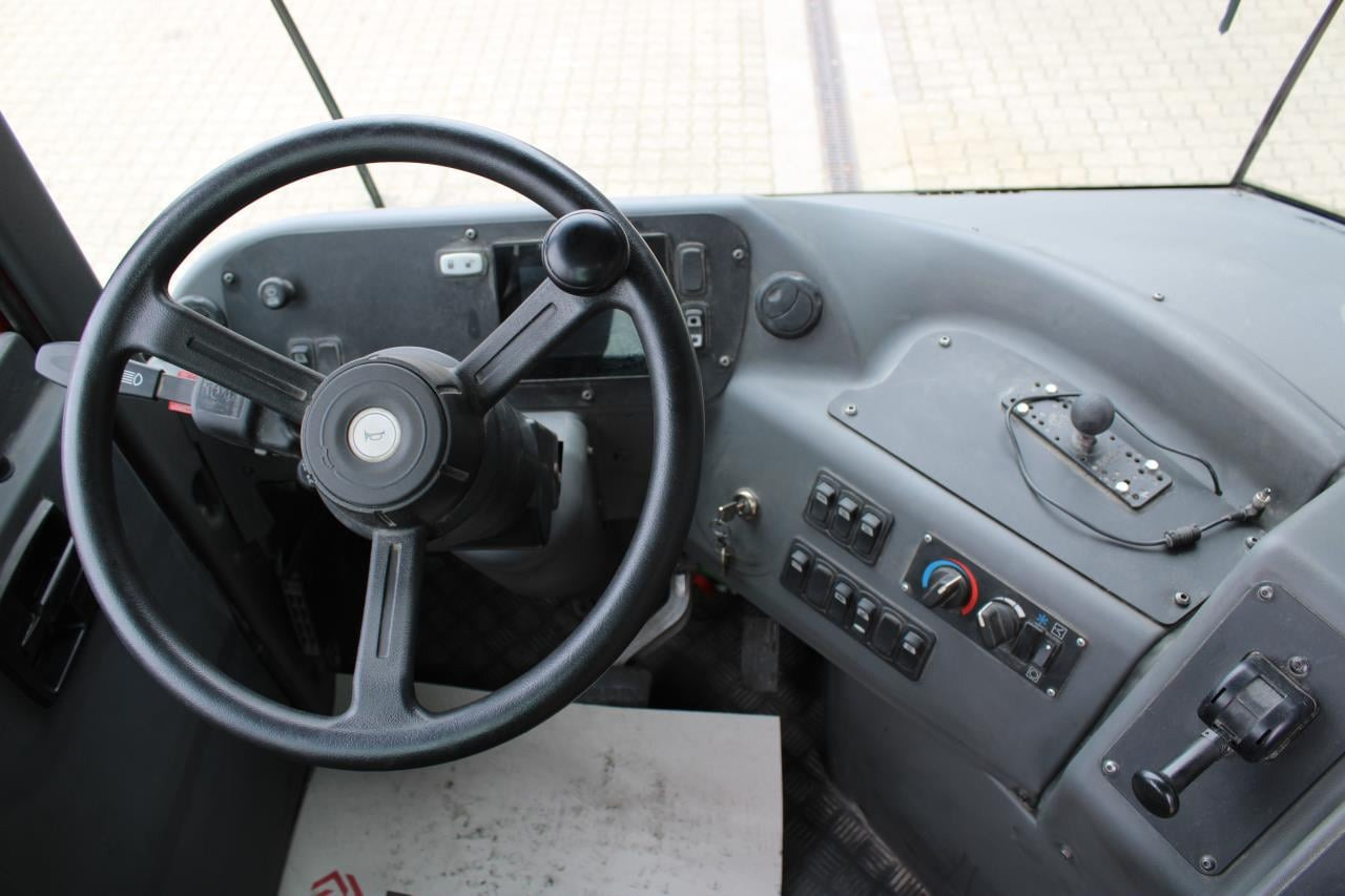 Kalmar T2I 4X2 - Terminaltraktor: das Bild 4 Kalmar T2I 4X2 - Terminaltraktor: das Bild 4