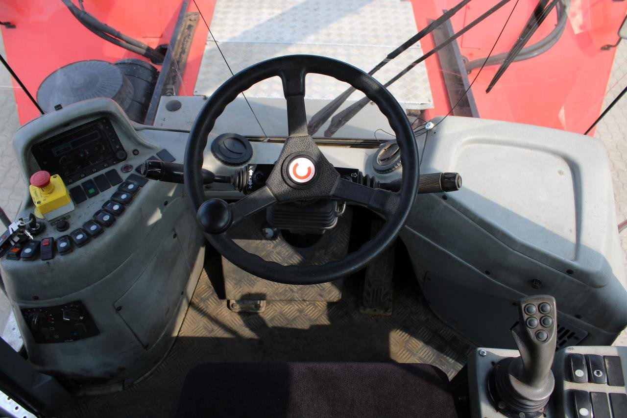 SMV 108 TB6 - Reach stacker: das Bild 4 SMV 108 TB6 - Reach stacker: das Bild 4