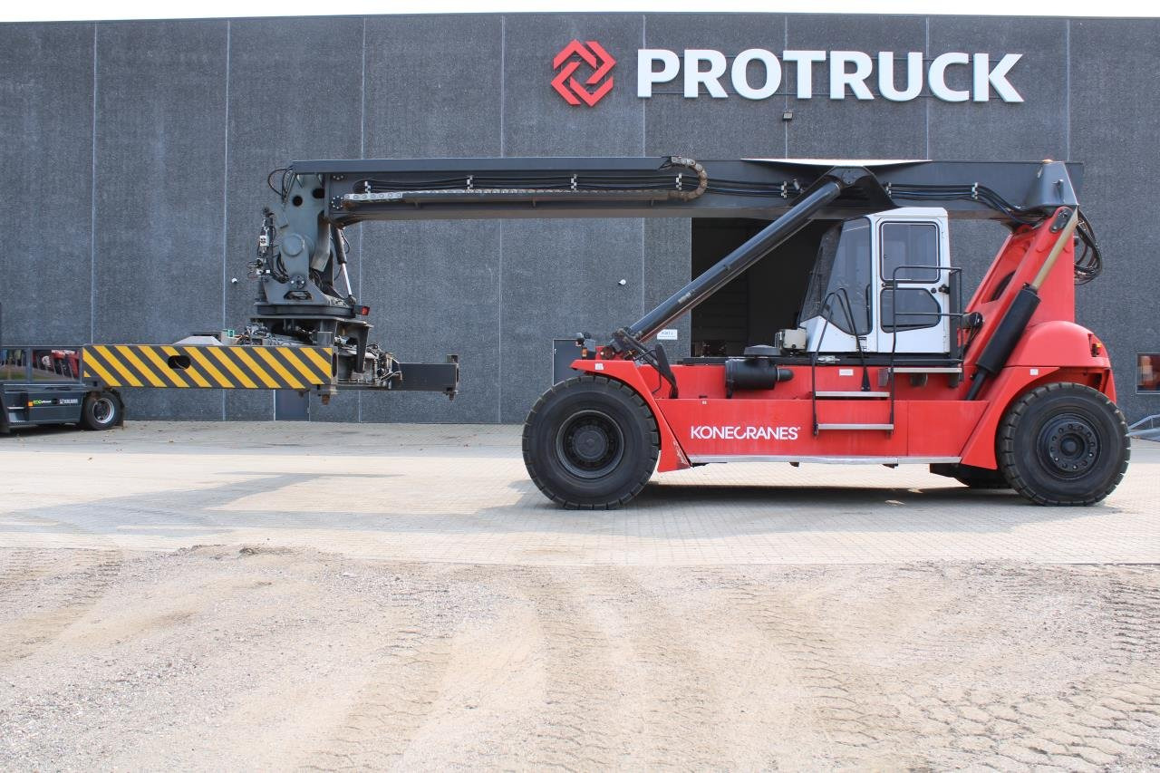 SMV 108 TB6 - Reach stacker: das Bild 1 SMV 108 TB6 - Reach stacker: das Bild 1