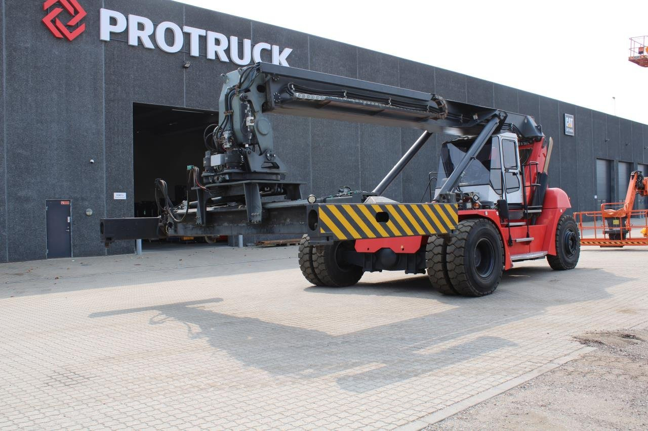 SMV 108 TB6 - Reach stacker: das Bild 2 SMV 108 TB6 - Reach stacker: das Bild 2