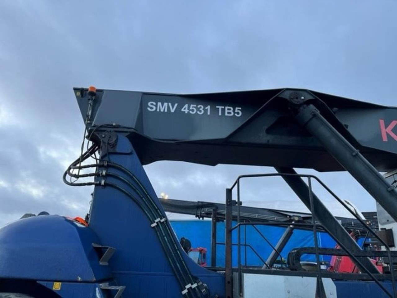 SMV 4531 TB5 - Reach stacker: das Bild 3 SMV 4531 TB5 - Reach stacker: das Bild 3