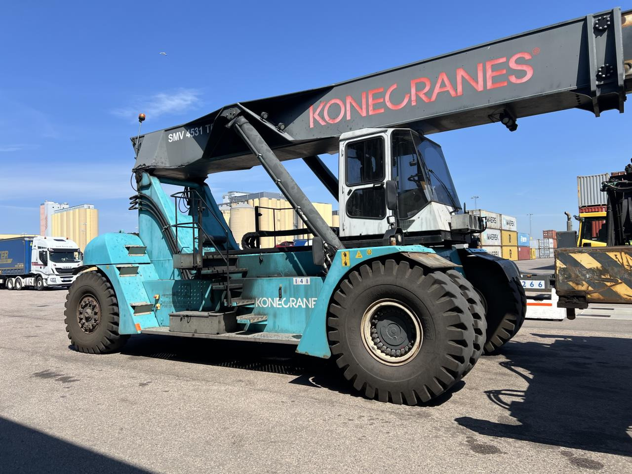 SMV 4531 TB5 - Reach stacker: das Bild 1 SMV 4531 TB5 - Reach stacker: das Bild 1