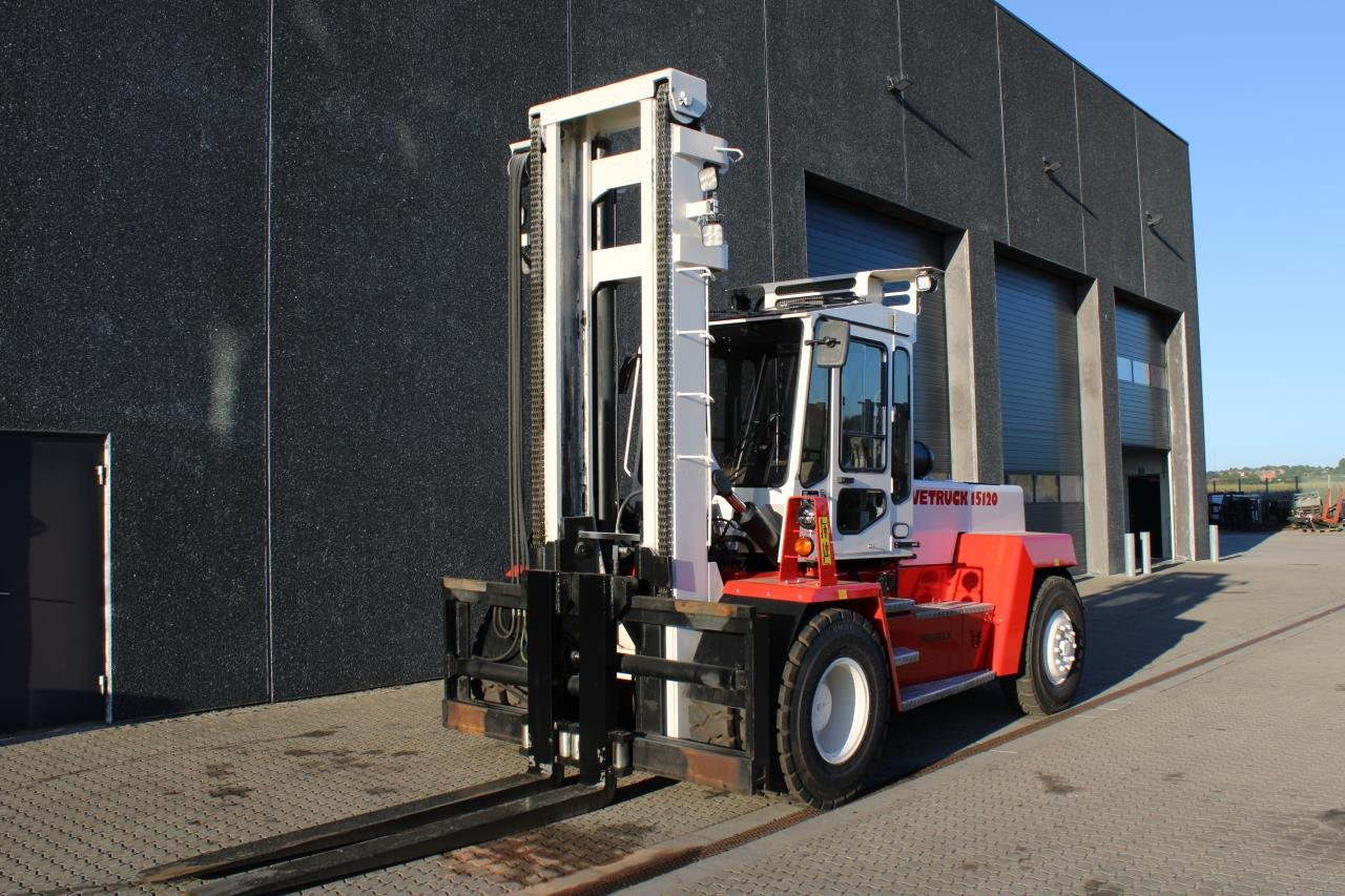 SveTruck 15120-38 - Dieselstapler: das Bild 2 SveTruck 15120-38 - Dieselstapler: das Bild 2