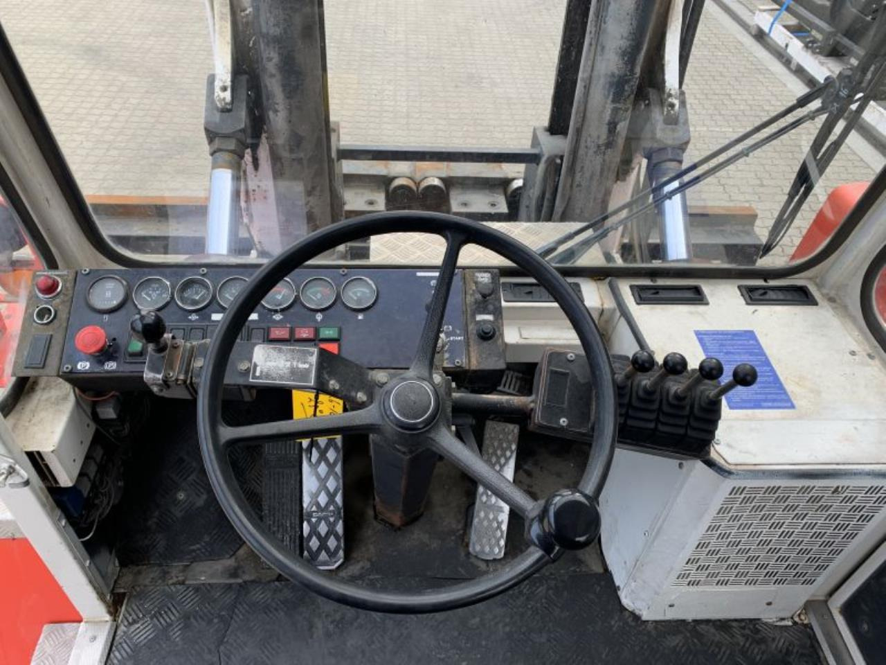 SveTruck 16120-38 - Dieselstapler: das Bild 4 SveTruck 16120-38 - Dieselstapler: das Bild 4