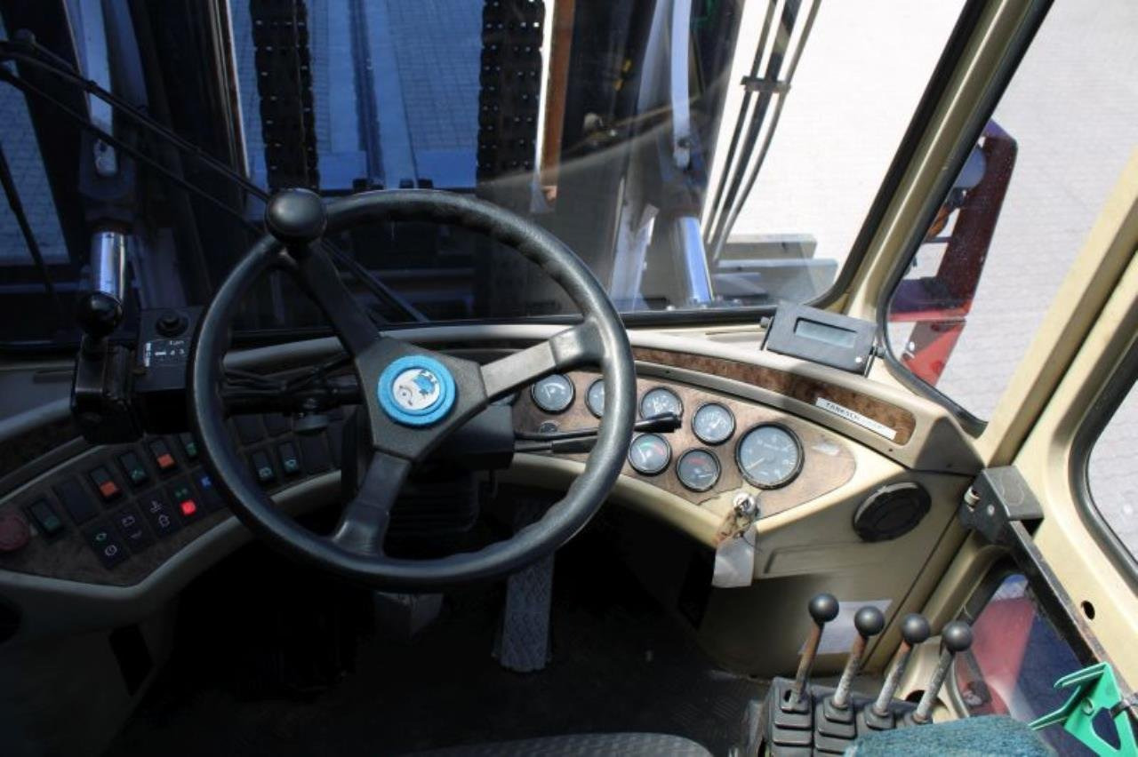 SveTruck 25120-42 - Dieselstapler: das Bild 4 SveTruck 25120-42 - Dieselstapler: das Bild 4