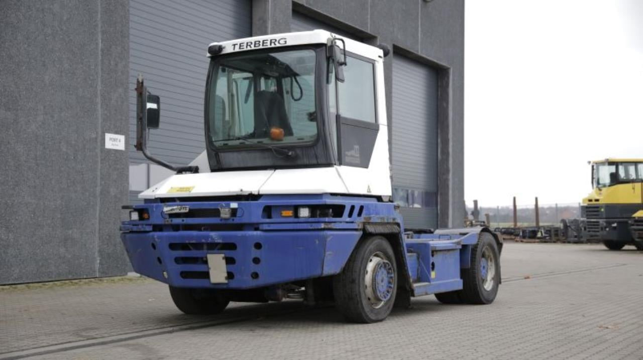 Terberg RT222 - Terminaltraktor: das Bild 2 Terberg RT222 - Terminaltraktor: das Bild 2