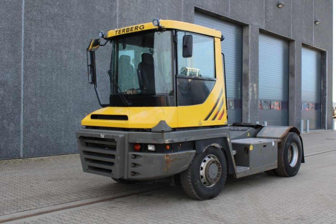 Terberg RT283 - Terminaltraktor: das Bild 2 Terberg RT283 - Terminaltraktor: das Bild 2