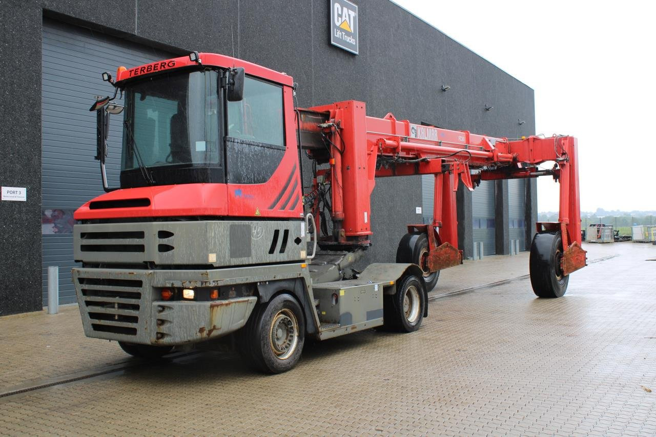 Terberg TT223 - Terminaltraktor: das Bild 2 Terberg TT223 - Terminaltraktor: das Bild 2
