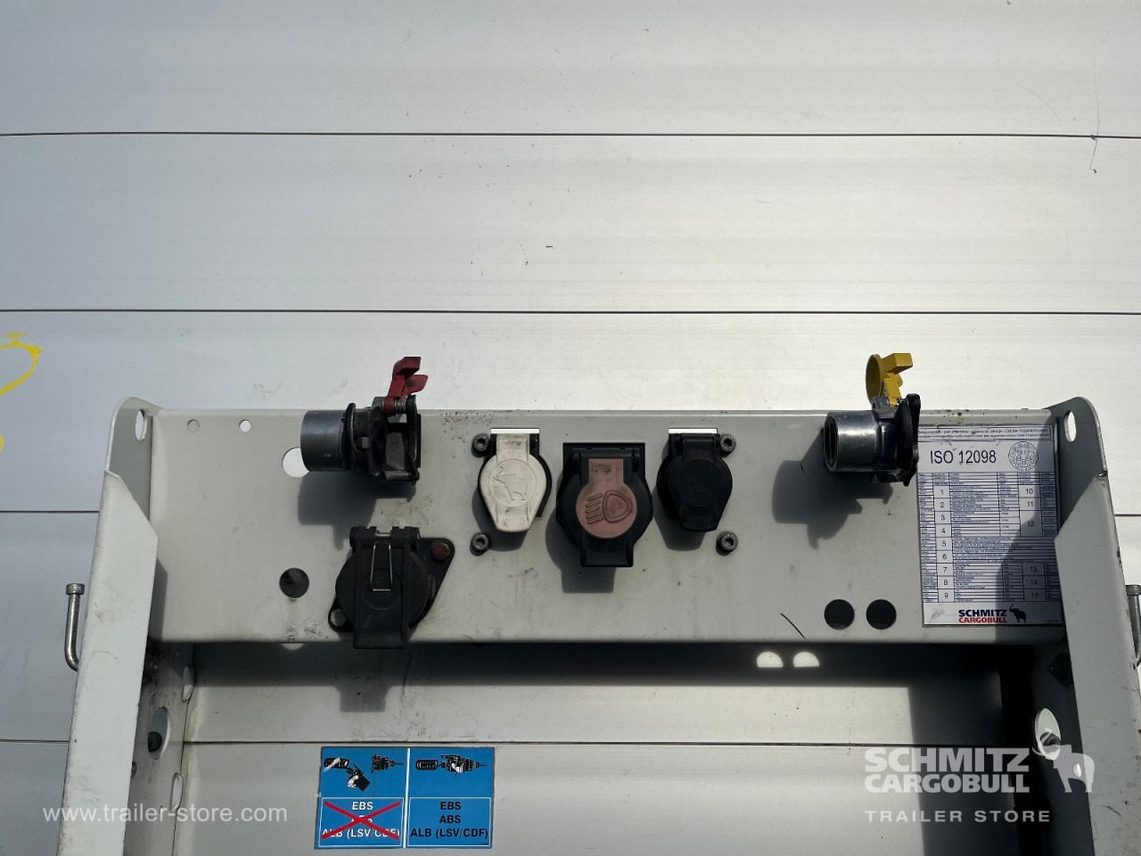 SCHMITZ Auflieger Curtainsider Mega - Planenauflieger: das Bild 4 SCHMITZ Auflieger Curtainsider Mega - Planenauflieger: das Bild 4