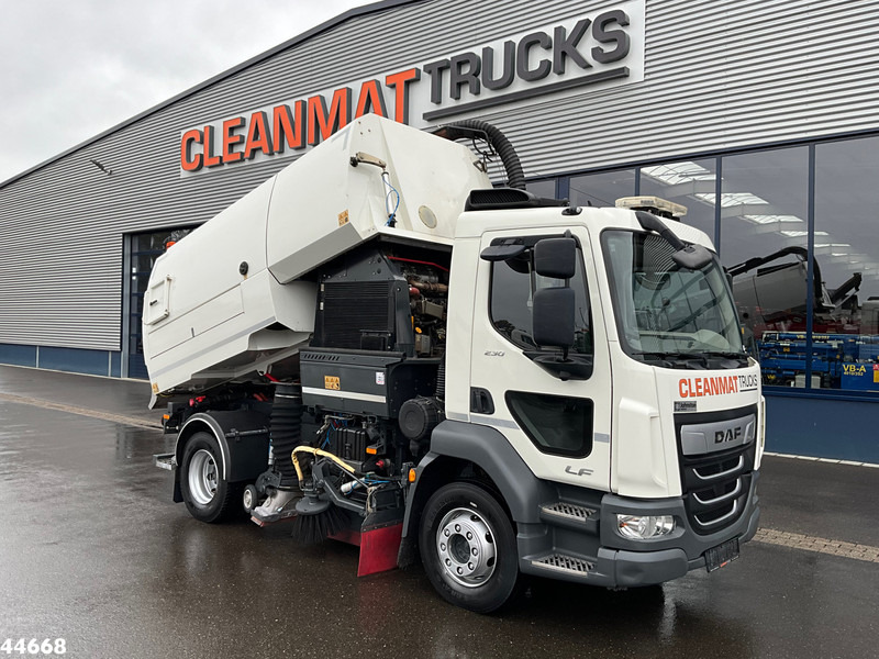 DAF FA LF 230 Euro 6 Johnston VT652 Just 87.278 km! - Kehrmaschine: das Bild 1 DAF FA LF 230 Euro 6 Johnston VT652 Just 87.278 km! - Kehrmaschine: das Bild 1