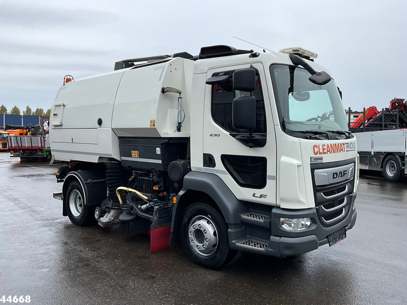 DAF FA LF 230 Euro 6 Johnston VT652 Just 87.278 km! - Kehrmaschine: das Bild 4 DAF FA LF 230 Euro 6 Johnston VT652 Just 87.278 km! - Kehrmaschine: das Bild 4