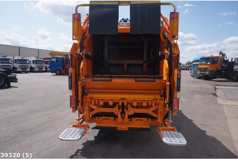 FUSO Canter 9C18 Geesink 7m³ - Müllwagen: das Bild 3 FUSO Canter 9C18 Geesink 7m³ - Müllwagen: das Bild 3