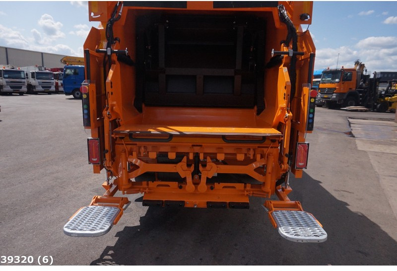 FUSO Canter 9C18 Geesink 7m³ - Müllwagen: das Bild 4 FUSO Canter 9C18 Geesink 7m³ - Müllwagen: das Bild 4