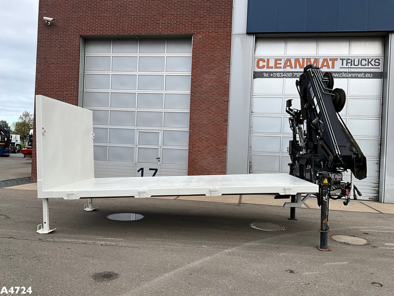 Laadplateau met Hiab 14 Tonmeter laadkraan - Abrollcontainer: das Bild 3 Laadplateau met Hiab 14 Tonmeter laadkraan - Abrollcontainer: das Bild 3