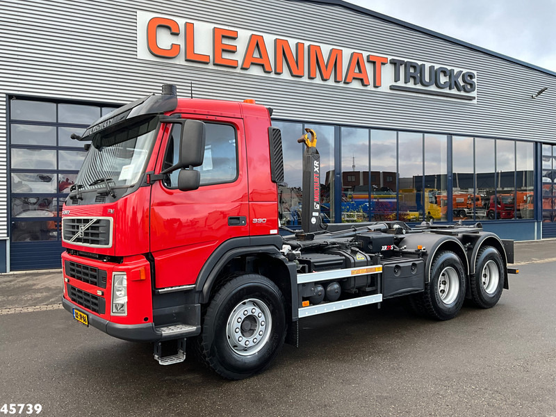 Volvo FM 330 6x4 Hiab 21 Ton haakarmsysteem Just 35.598 Km! - Abrollkipper: das Bild 2 Volvo FM 330 6x4 Hiab 21 Ton haakarmsysteem Just 35.598 Km! - Abrollkipper: das Bild 2