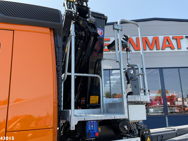 Abrollkipper, Autokran Volvo FM 430 HMF 23 Tonmeter laadkraan: das Bild 8