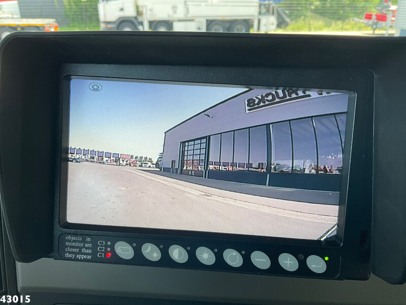 Abrollkipper, Autokran Volvo FM 430 HMF 23 Tonmeter laadkraan: das Bild 14