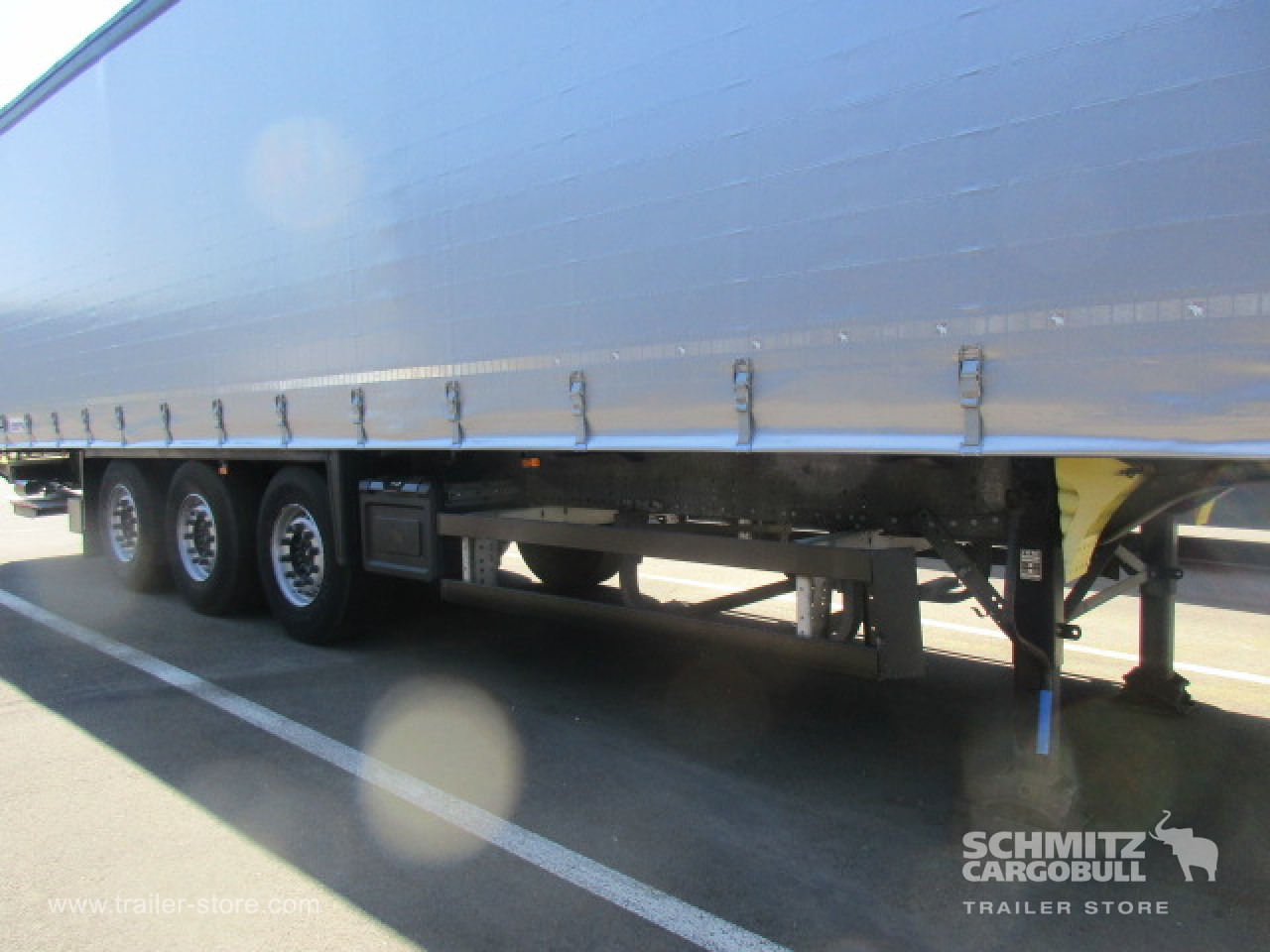 SCHMITZ Curtainsider Standard Taillift - Planenauflieger: das Bild 5 SCHMITZ Curtainsider Standard Taillift - Planenauflieger: das Bild 5