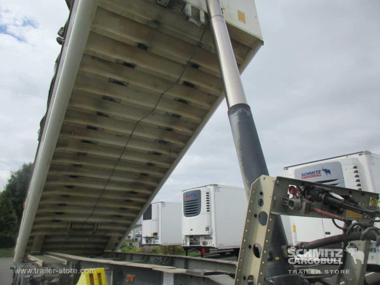 SCHMITZ Tipper Alu-square sided body 24m³ - Kipper Auflieger: das Bild 2 SCHMITZ Tipper Alu-square sided body 24m³ - Kipper Auflieger: das Bild 2
