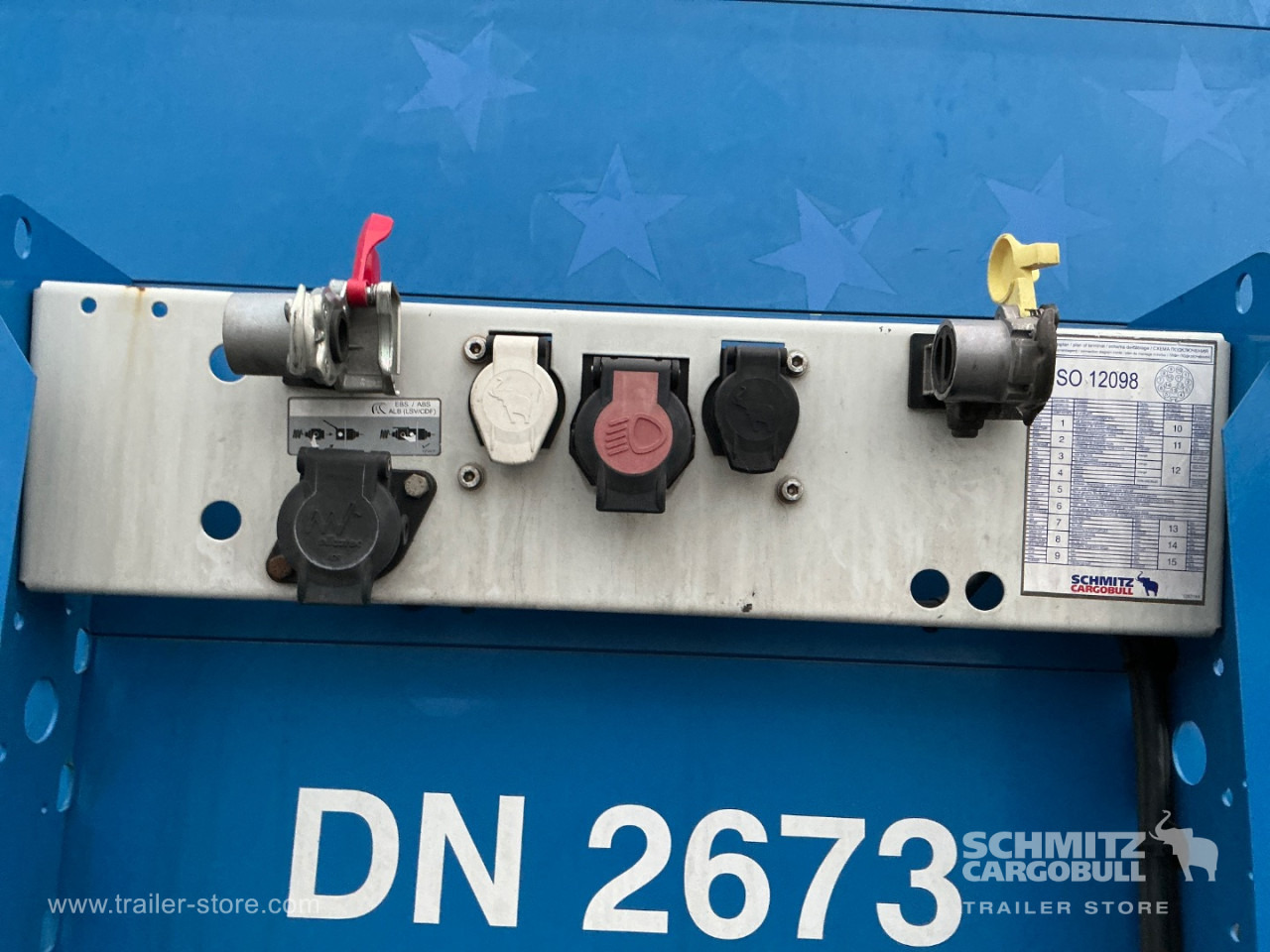 SCHMITZ Curtainsider Mega - Planenauflieger: das Bild 4 SCHMITZ Curtainsider Mega - Planenauflieger: das Bild 4