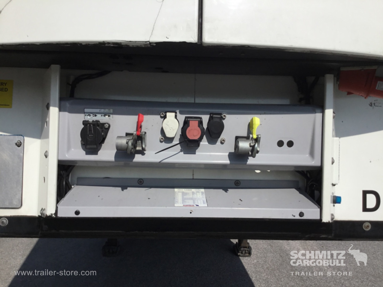 SCHMITZ Reefer Meat hanging system - Isotherm Auflieger: das Bild 4 SCHMITZ Reefer Meat hanging system - Isotherm Auflieger: das Bild 4
