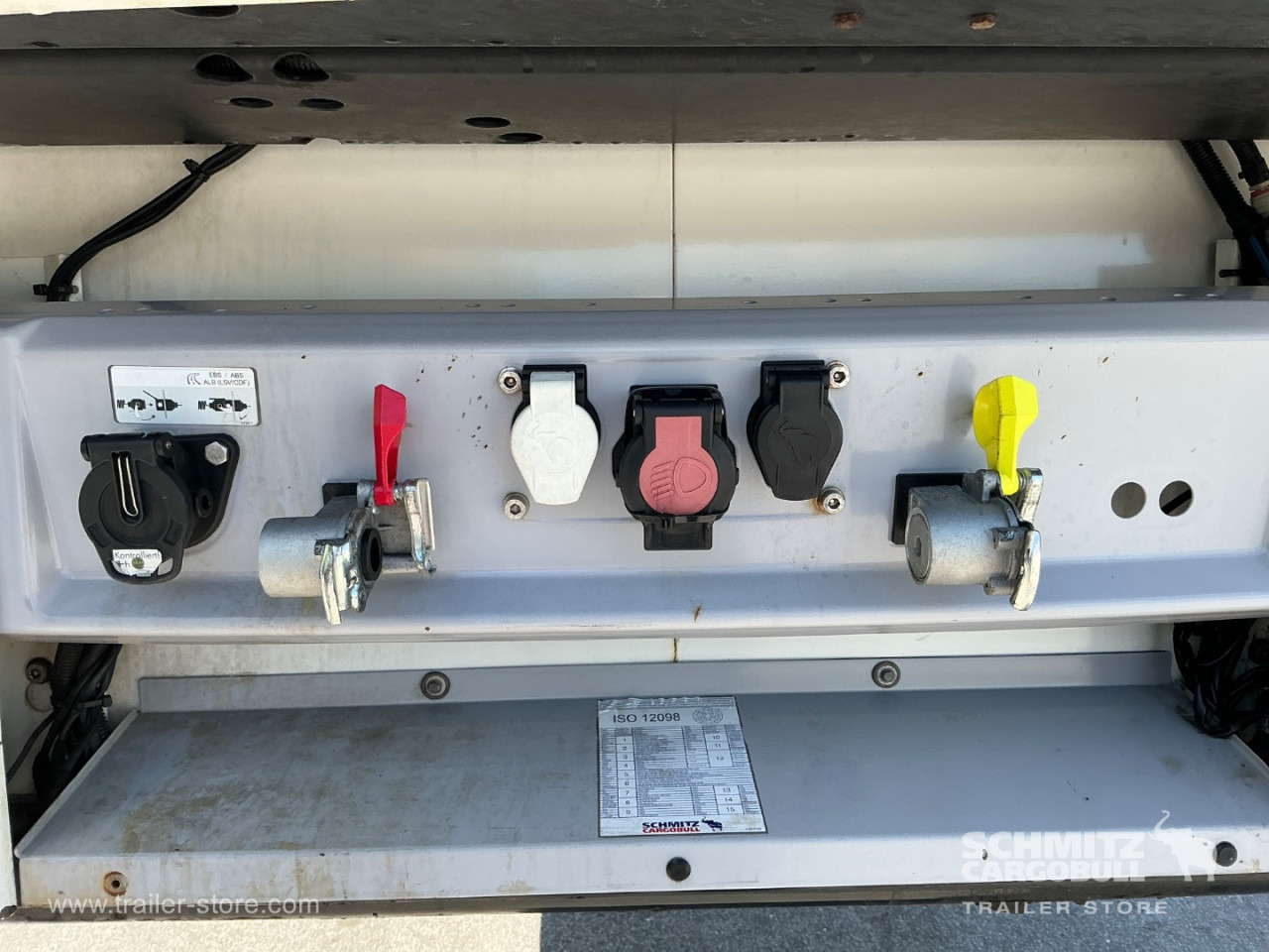 SCHMITZ Reefer Meat hanging system - Isotherm Auflieger: das Bild 4 SCHMITZ Reefer Meat hanging system - Isotherm Auflieger: das Bild 4