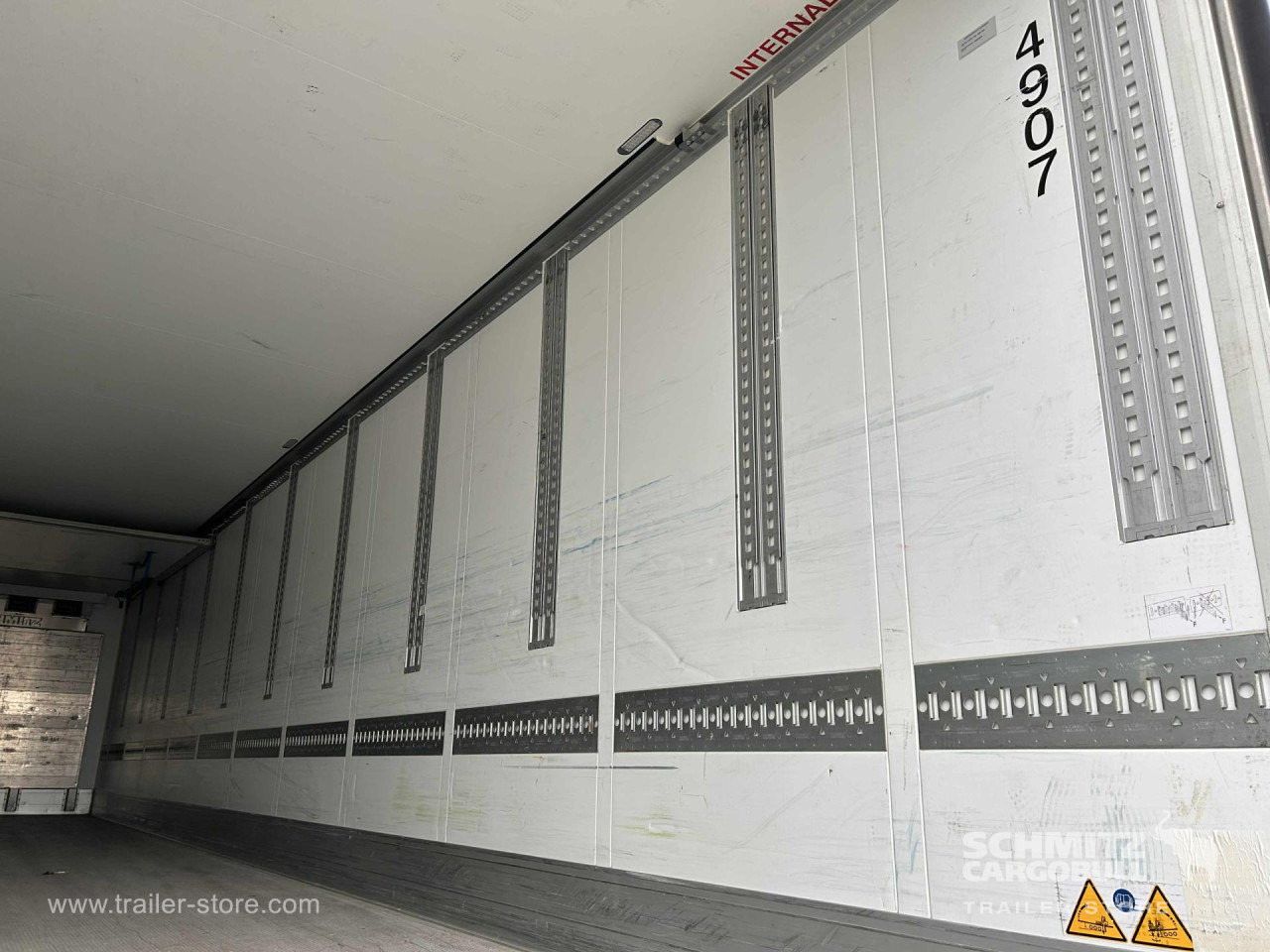 SCHMITZ Reefer Multitemp Double deck - Isotherm Auflieger: das Bild 2 SCHMITZ Reefer Multitemp Double deck - Isotherm Auflieger: das Bild 2