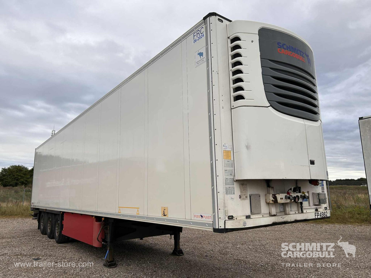 SCHMITZ Reefer Standard Double deck - Isotherm Auflieger: das Bild 1 SCHMITZ Reefer Standard Double deck - Isotherm Auflieger: das Bild 1