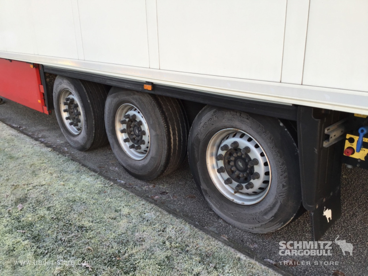 SCHMITZ Reefer Standard Double deck - Isotherm Auflieger: das Bild 2 SCHMITZ Reefer Standard Double deck - Isotherm Auflieger: das Bild 2