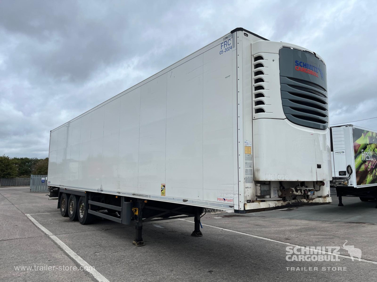 SCHMITZ Reefer Multitemp - Isotherm Auflieger: das Bild 1 SCHMITZ Reefer Multitemp - Isotherm Auflieger: das Bild 1
