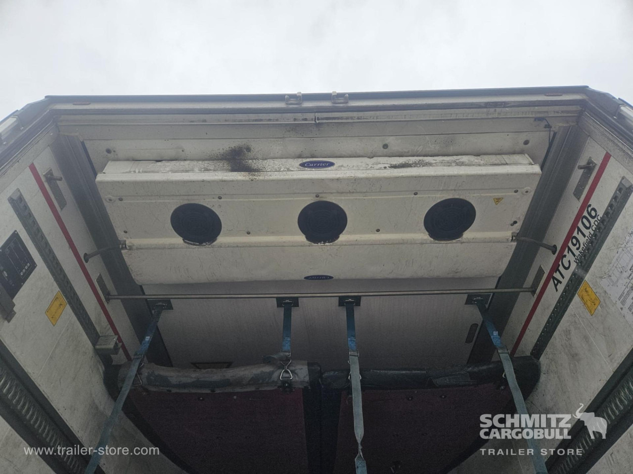 SCHMITZ Reefer Multitemp Taillift - Isotherm Auflieger: das Bild 3 SCHMITZ Reefer Multitemp Taillift - Isotherm Auflieger: das Bild 3