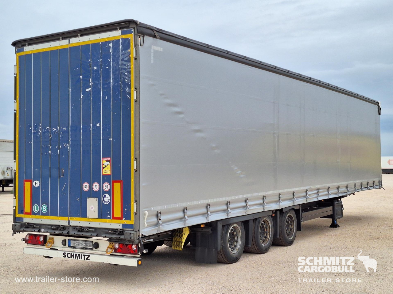 SCHMITZ Curtainsider Mega - Planenauflieger: das Bild 2 SCHMITZ Curtainsider Mega - Planenauflieger: das Bild 2