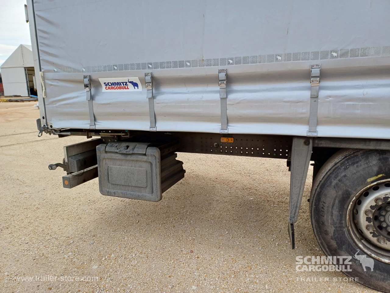 SCHMITZ Curtainsider Standard - Planenauflieger: das Bild 2 SCHMITZ Curtainsider Standard - Planenauflieger: das Bild 2