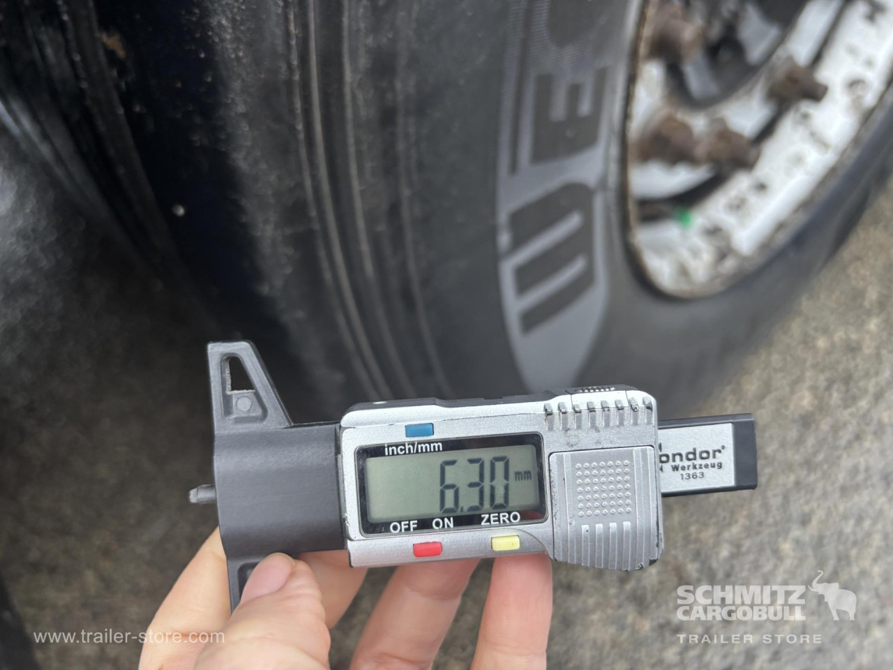 SCHMITZ Curtainsider Mega - Planenauflieger: das Bild 3 SCHMITZ Curtainsider Mega - Planenauflieger: das Bild 3