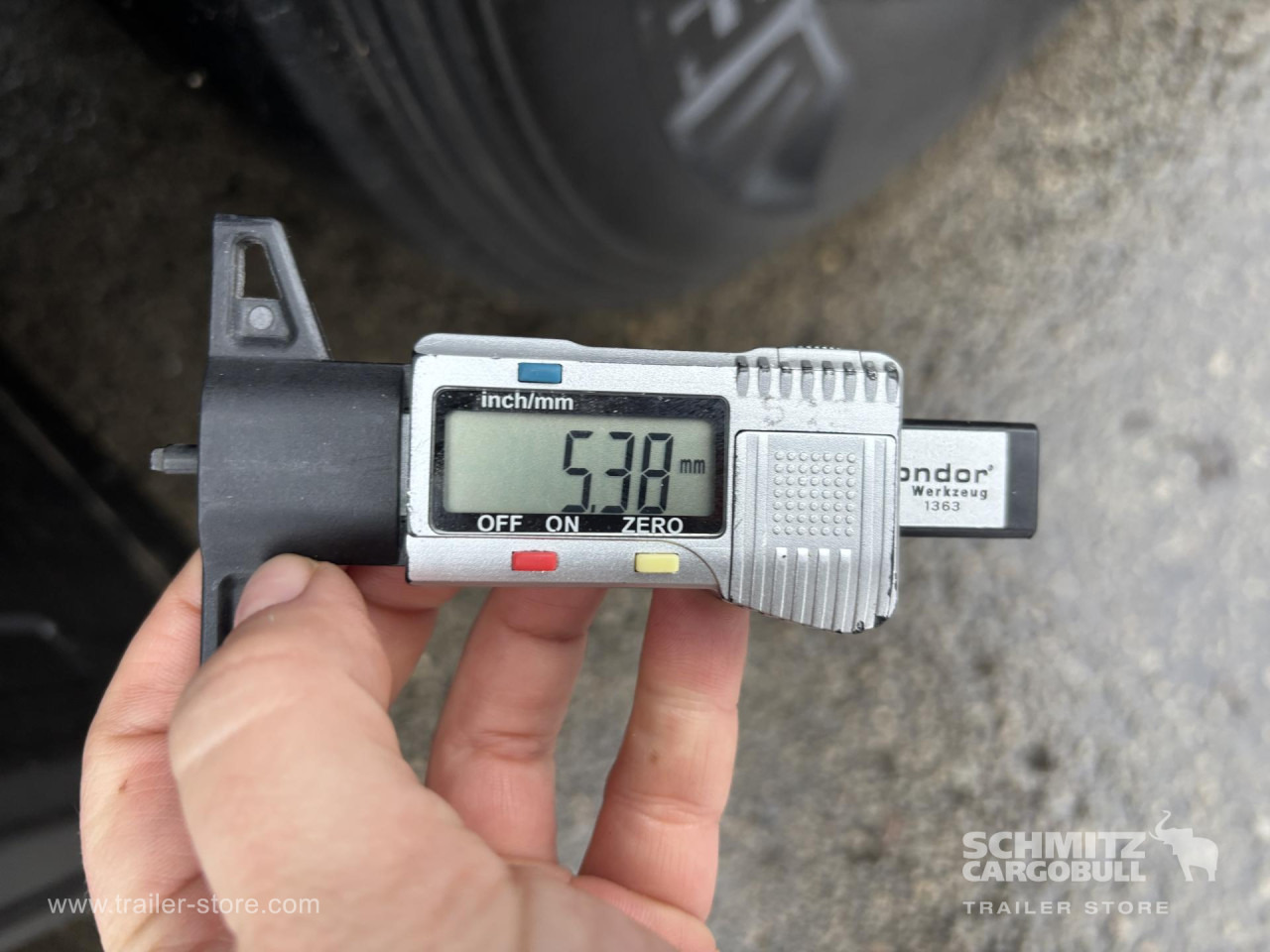 SCHMITZ Curtainsider Mega - Planenauflieger: das Bild 3 SCHMITZ Curtainsider Mega - Planenauflieger: das Bild 3