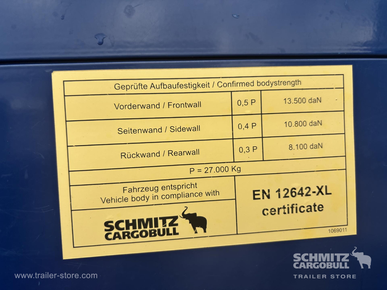 Planenauflieger SCHMITZ Curtainsider Standard: das Bild 9