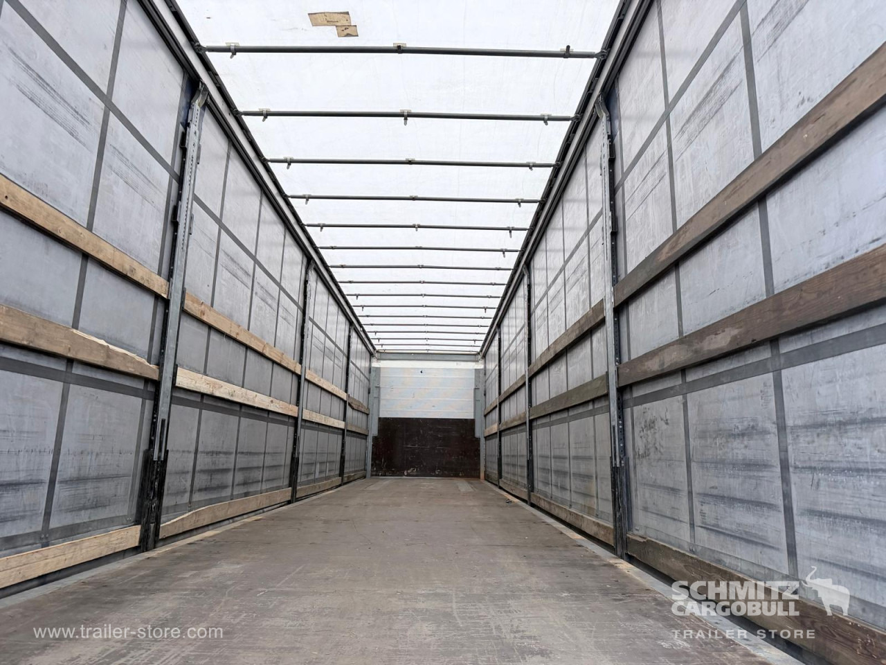 SCHMITZ Curtainsider Standard - Planenauflieger: das Bild 2 SCHMITZ Curtainsider Standard - Planenauflieger: das Bild 2