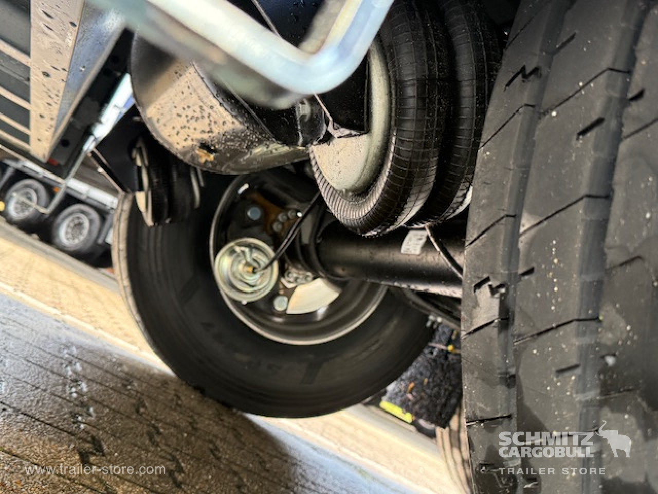 SCHMITZ Oplegger Vries Standard - Isotherm Auflieger: das Bild 2 SCHMITZ Oplegger Vries Standard - Isotherm Auflieger: das Bild 2