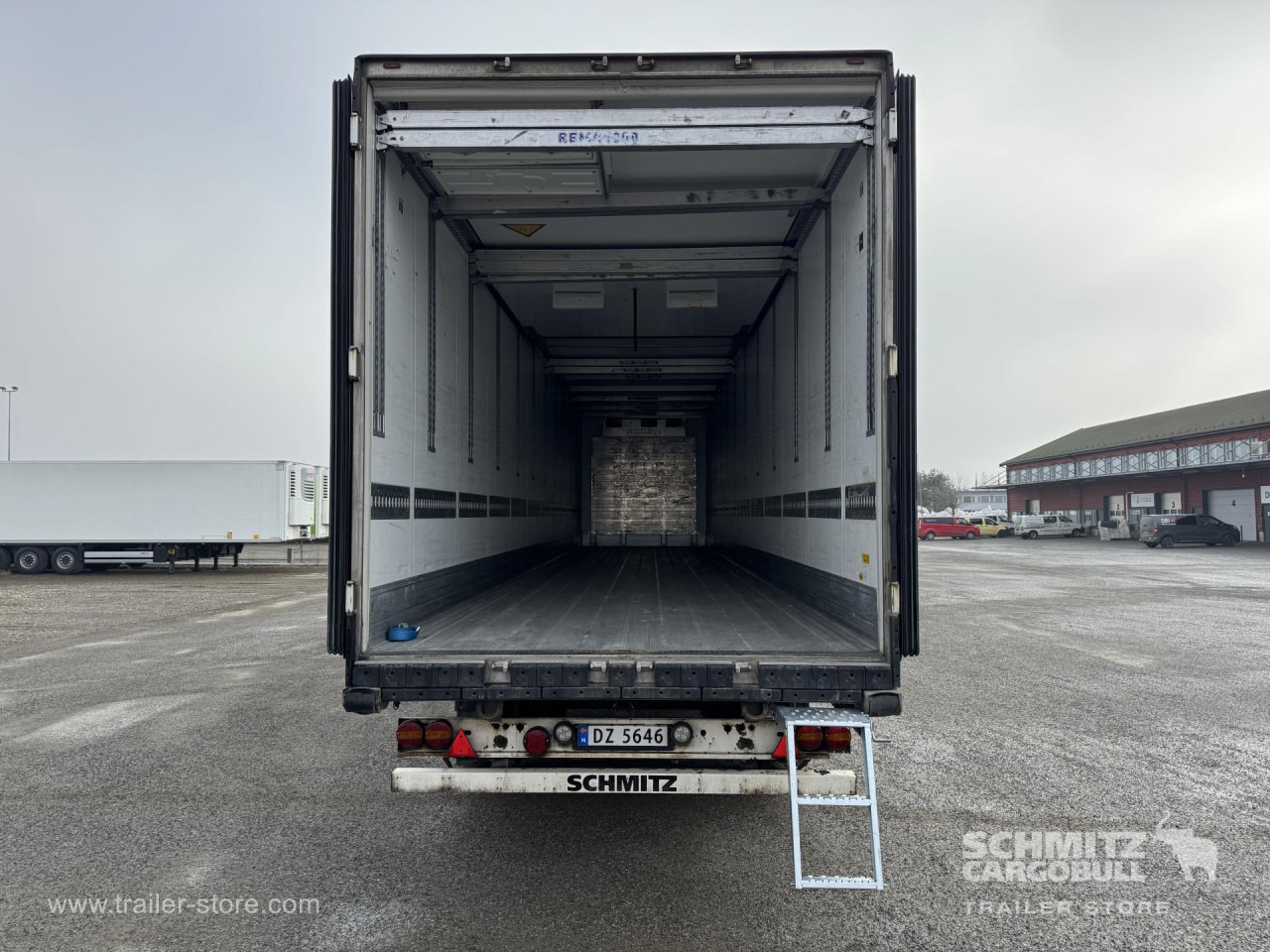 SCHMITZ Reefer Multitemp - Isotherm Auflieger: das Bild 3 SCHMITZ Reefer Multitemp - Isotherm Auflieger: das Bild 3