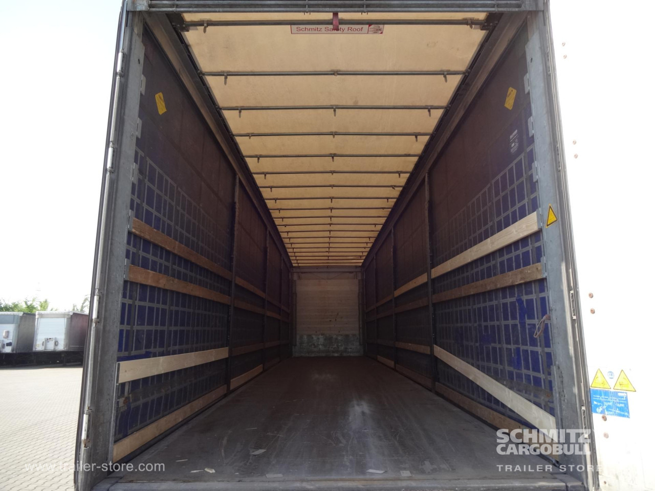 Planenauflieger SCHMITZ Curtainsider Varios: das Bild 7